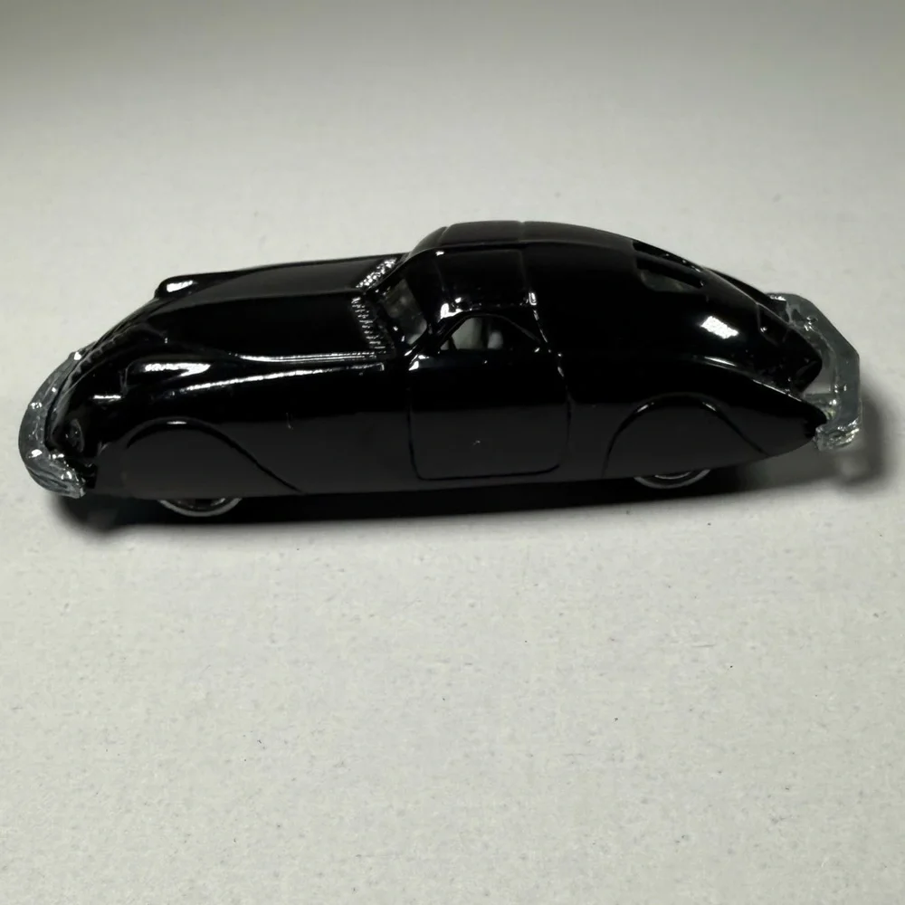 Hot Wheels Phantom Corsair Die-Cast 1:64